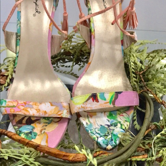 Qupid Classic  Strap up Open Toe Dress High Heel - Picture 2 of 8